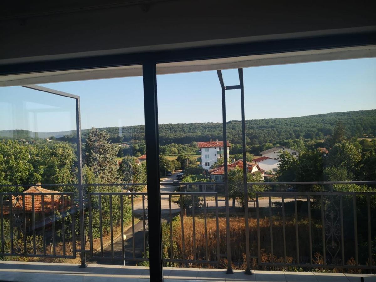 Weisser Schwan Белият Лебед Shkorpilovtsi Exteriör bild